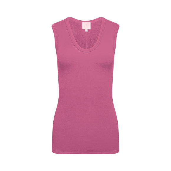 pink tank top